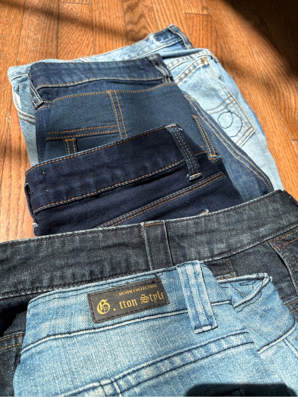 6 pairs juniors size medium: Embroidered Pocket,